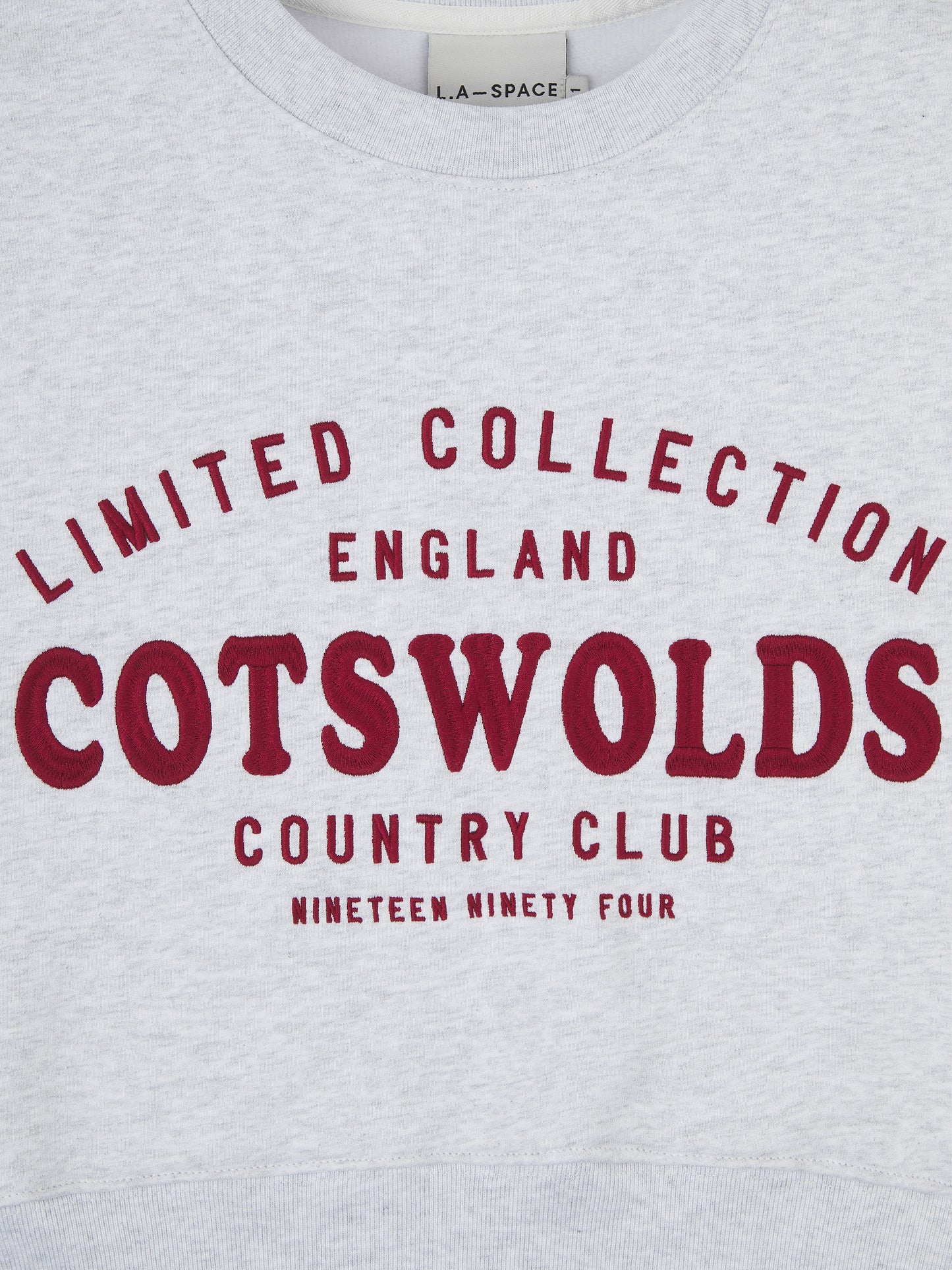 ‘COTSWOLDS' EMBROIDERED CROPPED SWEATSHIRT LIGHT GREY MARL