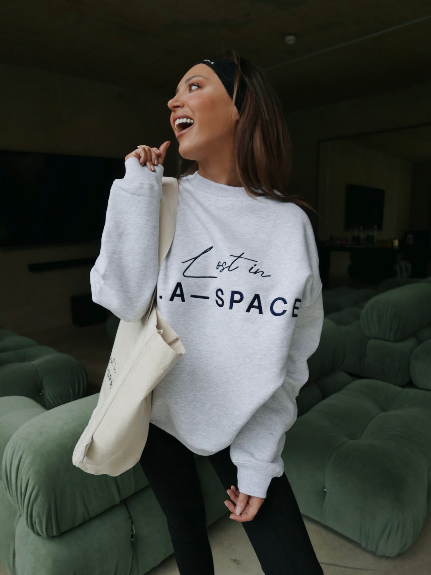 'LOST IN L.A-SPACE' EMBROIDERED TOTE BAG IN CREAM